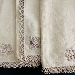 Set Of Vintage Linen Napkins