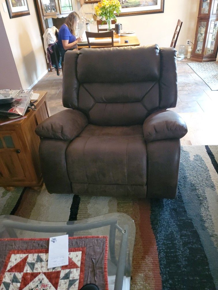 Free Recliner 