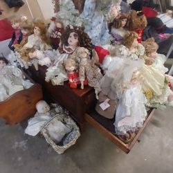 All Types Of  Dolls  Read Below