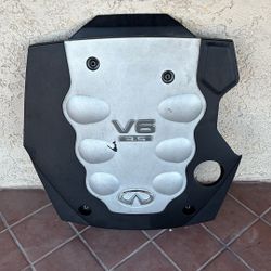 Infiniti Engine Motor Cover