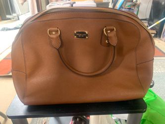 Michael kores hand bag