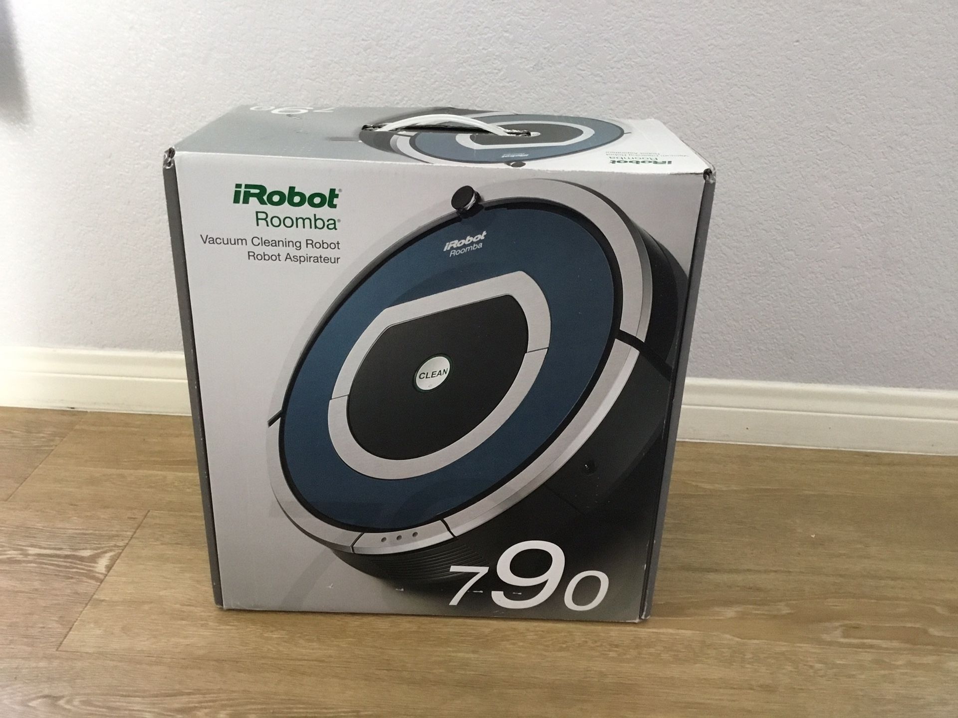 iRobot Roomba 790 - Vacuum cleaner - robotic - bagless