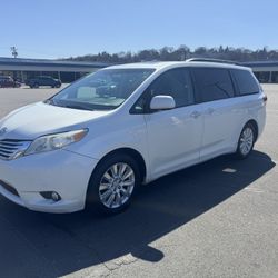 2011 Toyota Sienna