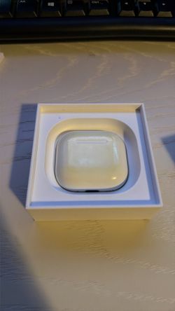 AirPods 4