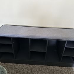 Free hallway, bench, shoe storage