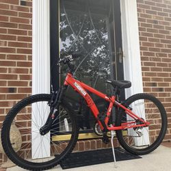 Diamondback Cobra 24 Mountain Bike. 