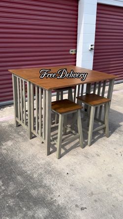 Dining Set Table and 4 Stools Gray Counter Hight See photos and details