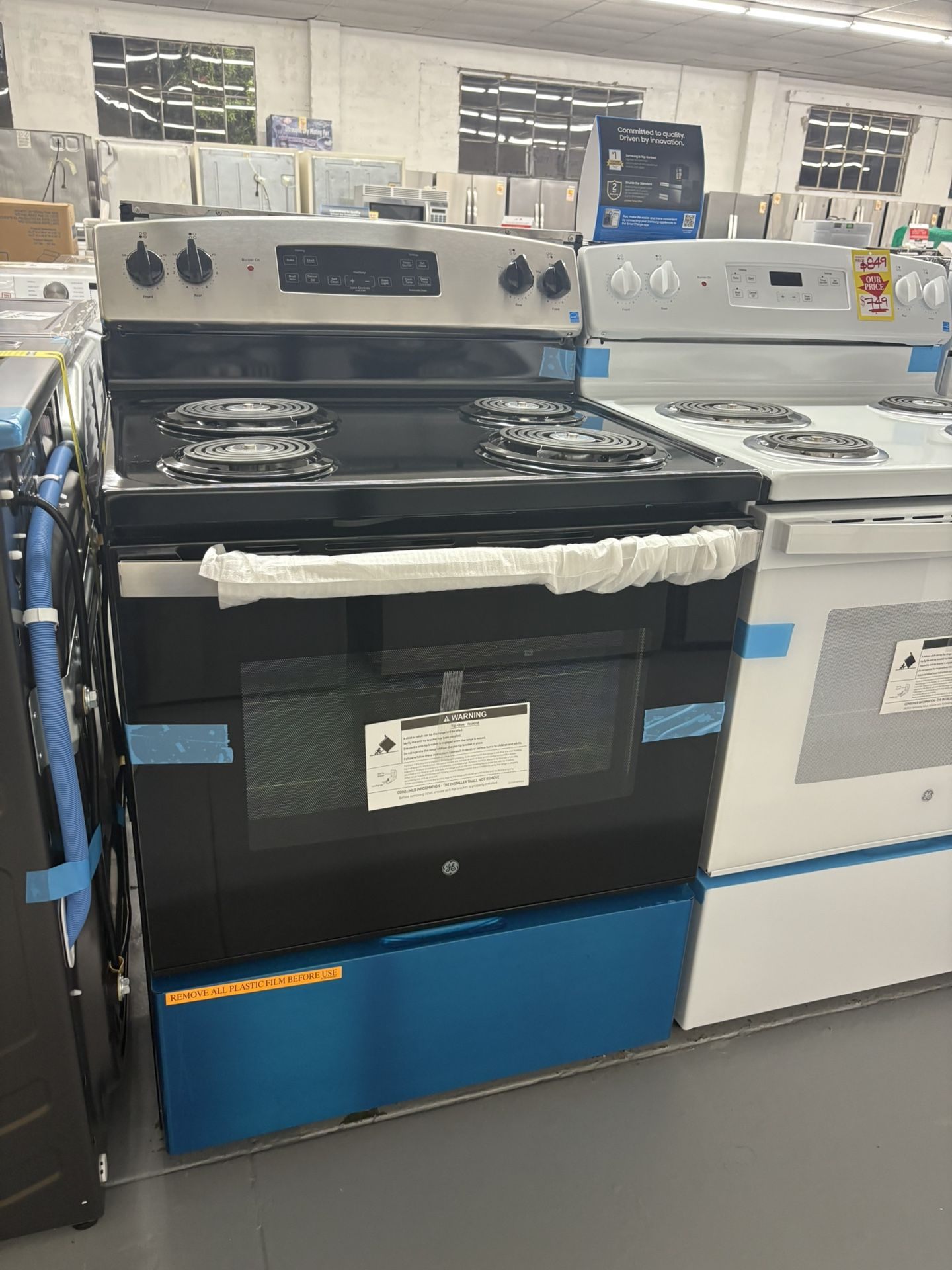 GE 30 in. 4 Burner Element Free-Standing Electric Range in Stainless Steel