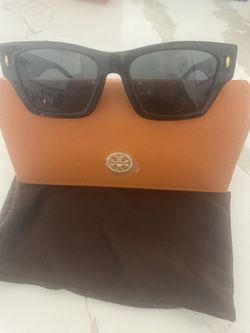 Tory  Burch Black Sun Glasses 