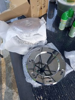 26 Inch Push Ins Center Caps New