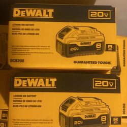 DEWALT 20-V Lithium ion battery (8AH) Two batteries 