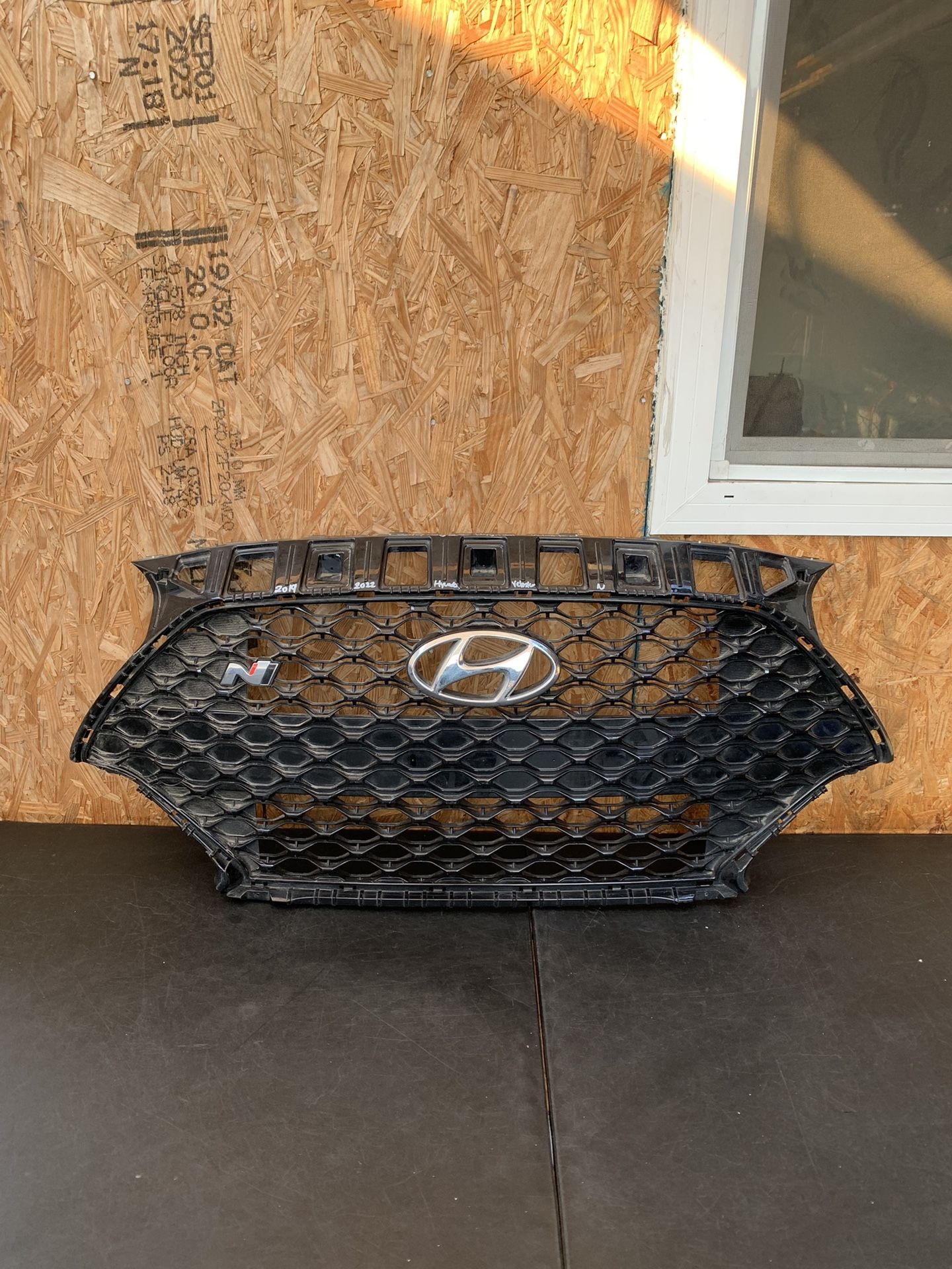 2019 2020 2021 2022 HYUNDAI VELOSTER N FRONT GRILLE OEM USED