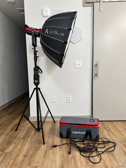 Aputure LS C300d II Complete Studio Light Kit – Light Dome SE, Grid, Stand & Case ($1,200+ new)