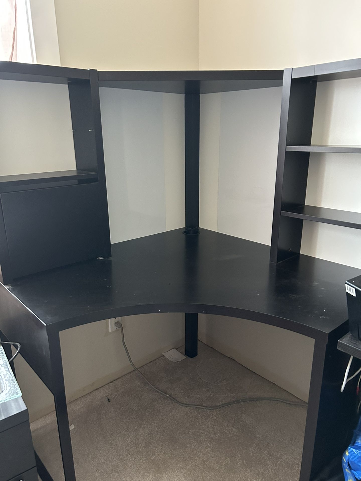 Corner Desk