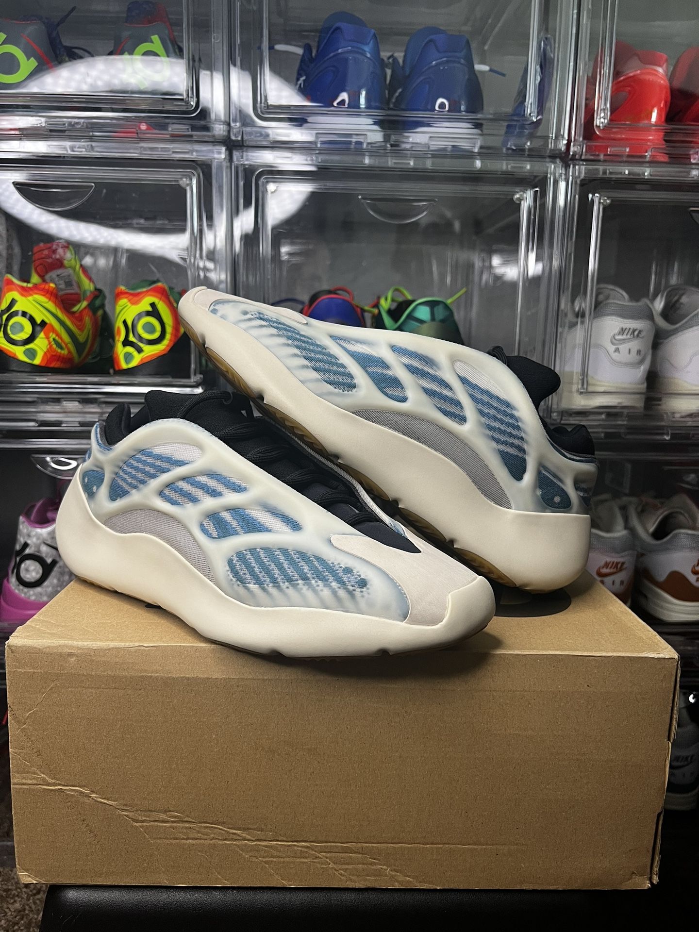 Yeezy 700 V3 Clean Kyanite