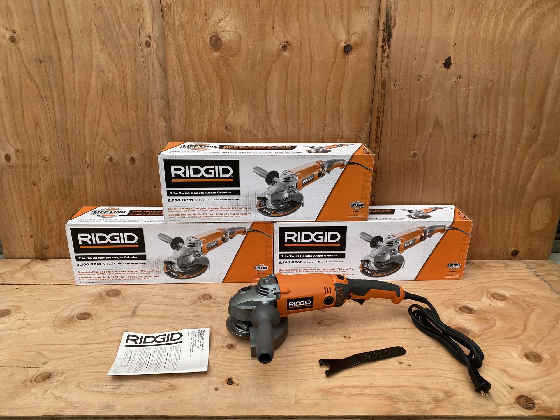 Ridgid 7” Twist Handle Angle Grinder 8,200 RPM Powerful 15 Amp Motor Model R10202