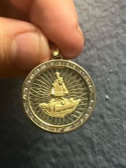 10K Gold Caridad Del Cobre Pendant