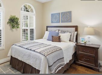 Queen size Bedroom Set
