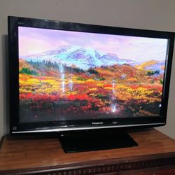 Panasonic TV 40 in