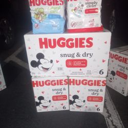 🍼 🍼 Huggies Size 5 And 🐥 🍼