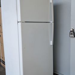 GE Fridge 