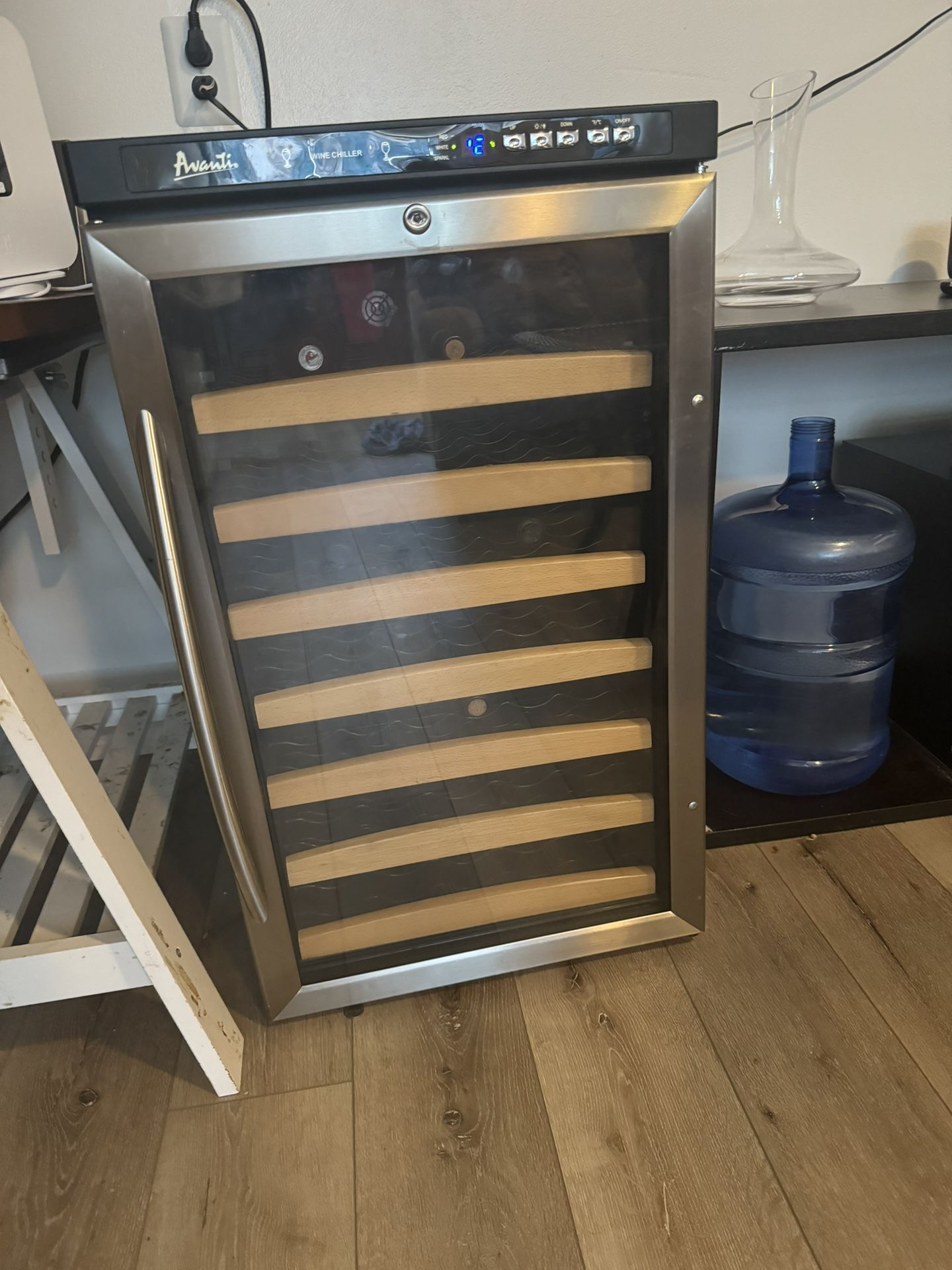 Wine Refrigerator - Avanti Wine Chiller WC400SS - 48 Spaces