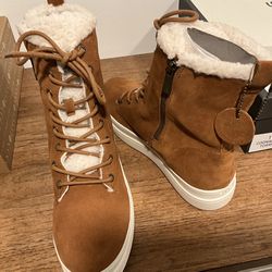 NEW-J/Slides Women’s Boots-Torrie-Waterproof-Laceup-Cognac Suede-Fur Lined-Size 10