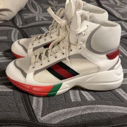 Men’s Gucci High top Sneakers 