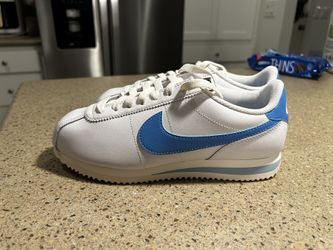 NEW Nike Cortez Shoes W 7.5