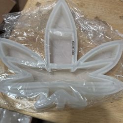 Leaf-Shaped Silicone Molds