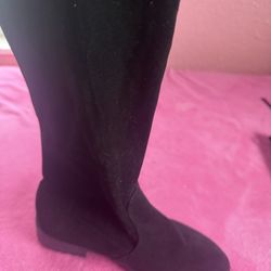 NEW BOOTS KNEE HIGH Size 7