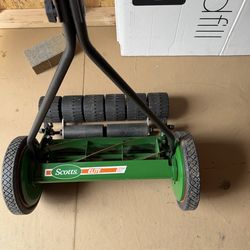 Scotts 16” reel push mower