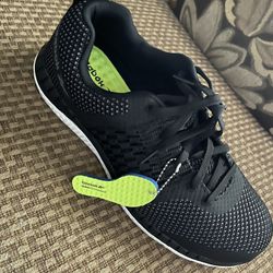 Reebok Composite Toe Athletic Shoe  MAKE ME AN OFFER !!!