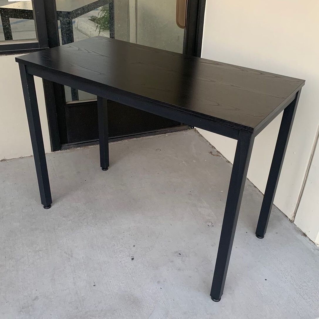 Brand New Desk Table