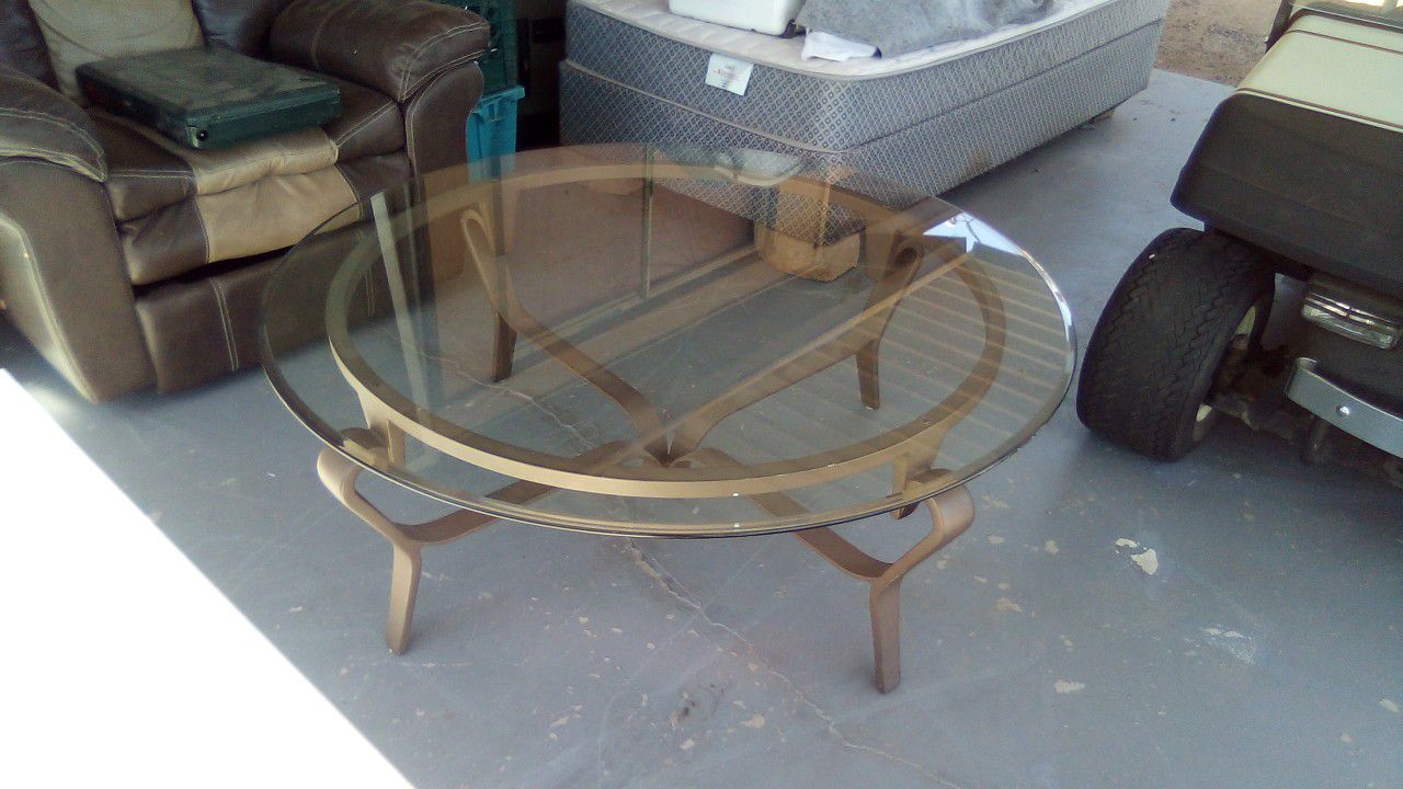 4foot beveled table