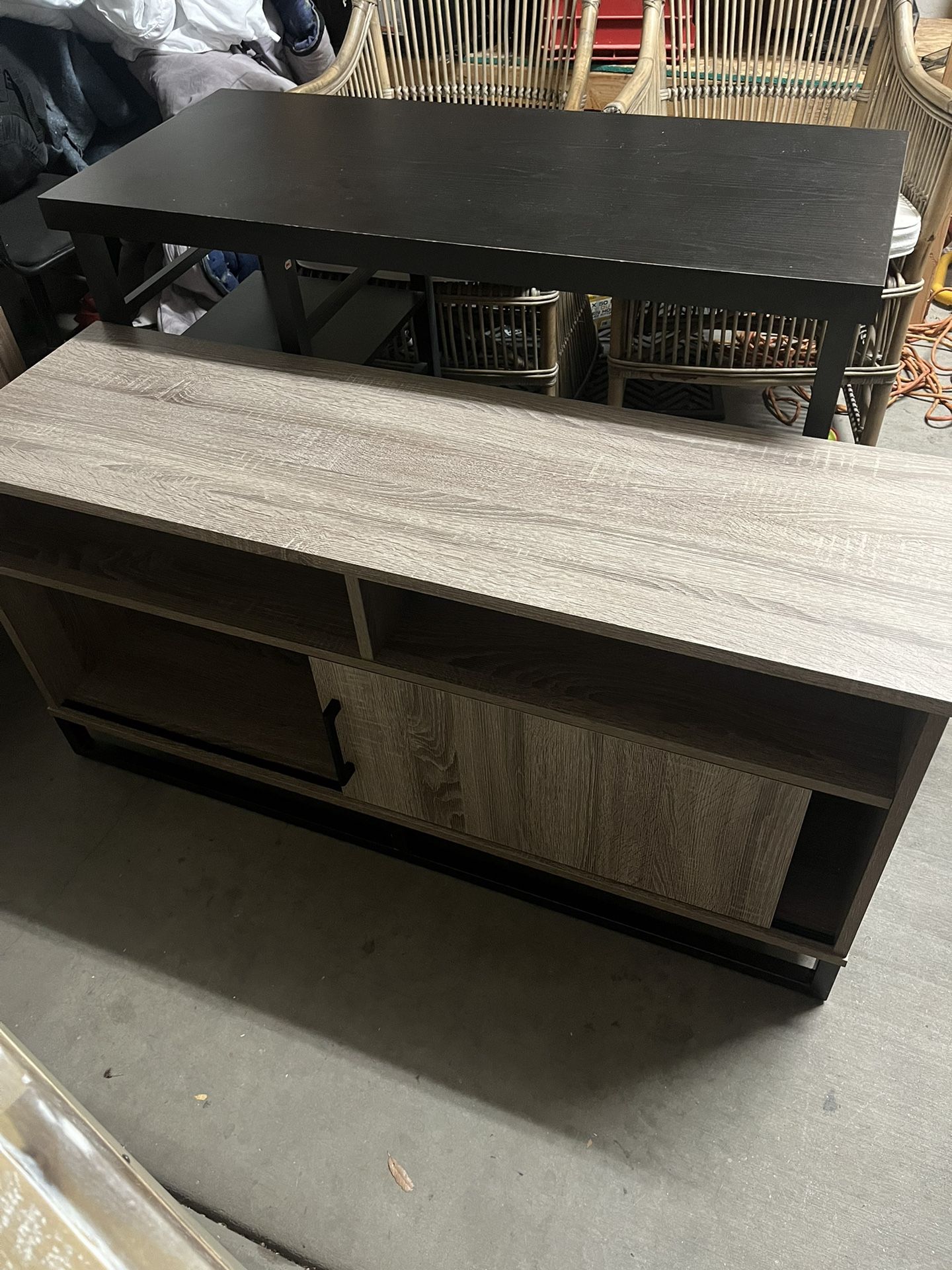 Tv stand 