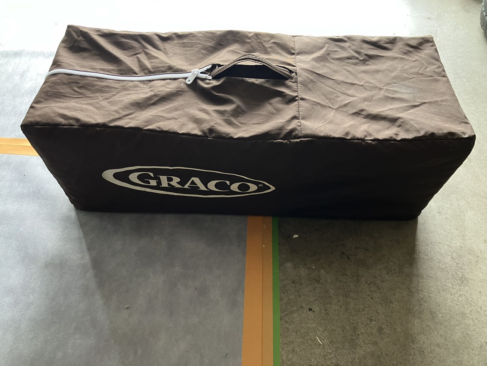 Graco Pack 'N Play On The Go Playard