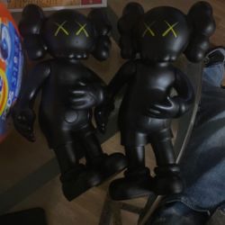KAWS 18” Medicom Statue Toy