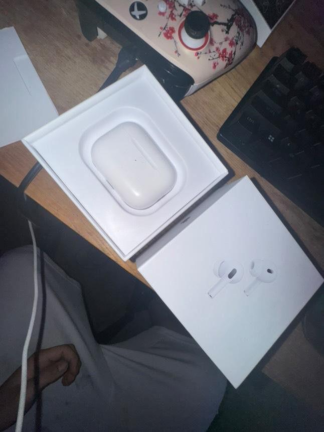 Airpods Pro 2 And Gen 