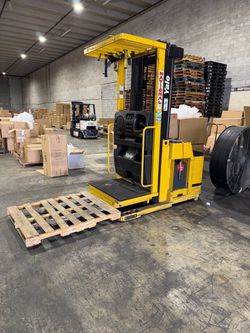 Yale 3,000 LB Electric Order Picker Forklift