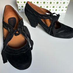 Earthies Sarenza Black Suede Lace Up Pumps EU Size 41/US Size 9.5