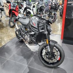 2023 Ducati Monster 937+