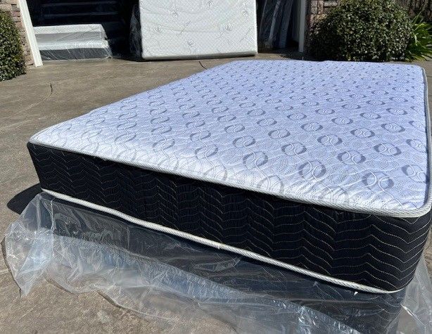 Queen Orthopedic Deluxe Collection Mattress!!