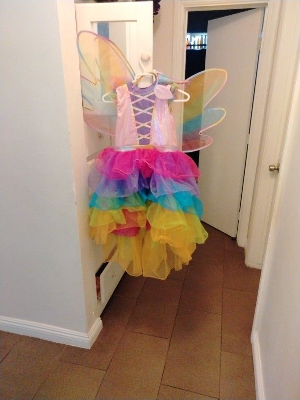 Unicorn Princess Size M 8/10