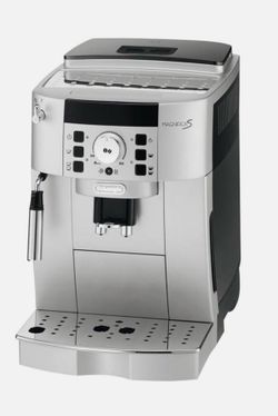 .De Longhi Magnifica S  - Automatic coffee machine with milk frother