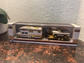 M2 Machines Chevy camper CHASE