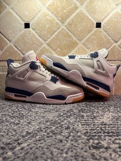 -Jordan 4 “Navy” -Size 10.5M -Barely used -All stars ✨  -Rep box -Shipping available  -Dm for more info