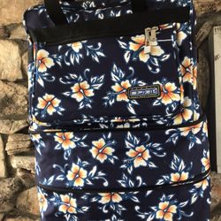 Duffel Bag 4 wheels expands