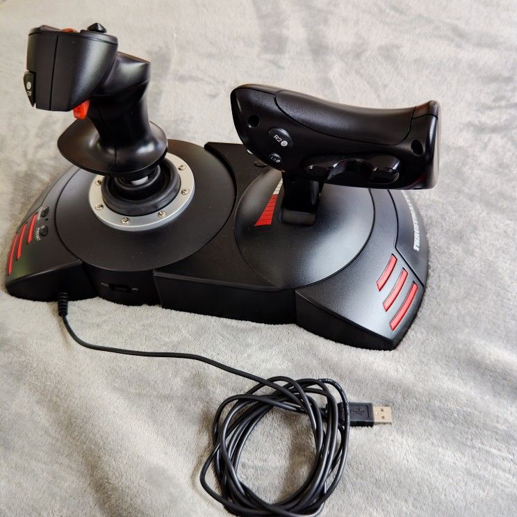 Thrustmaster T-flight Hotas X joystick for PC or PlayStation