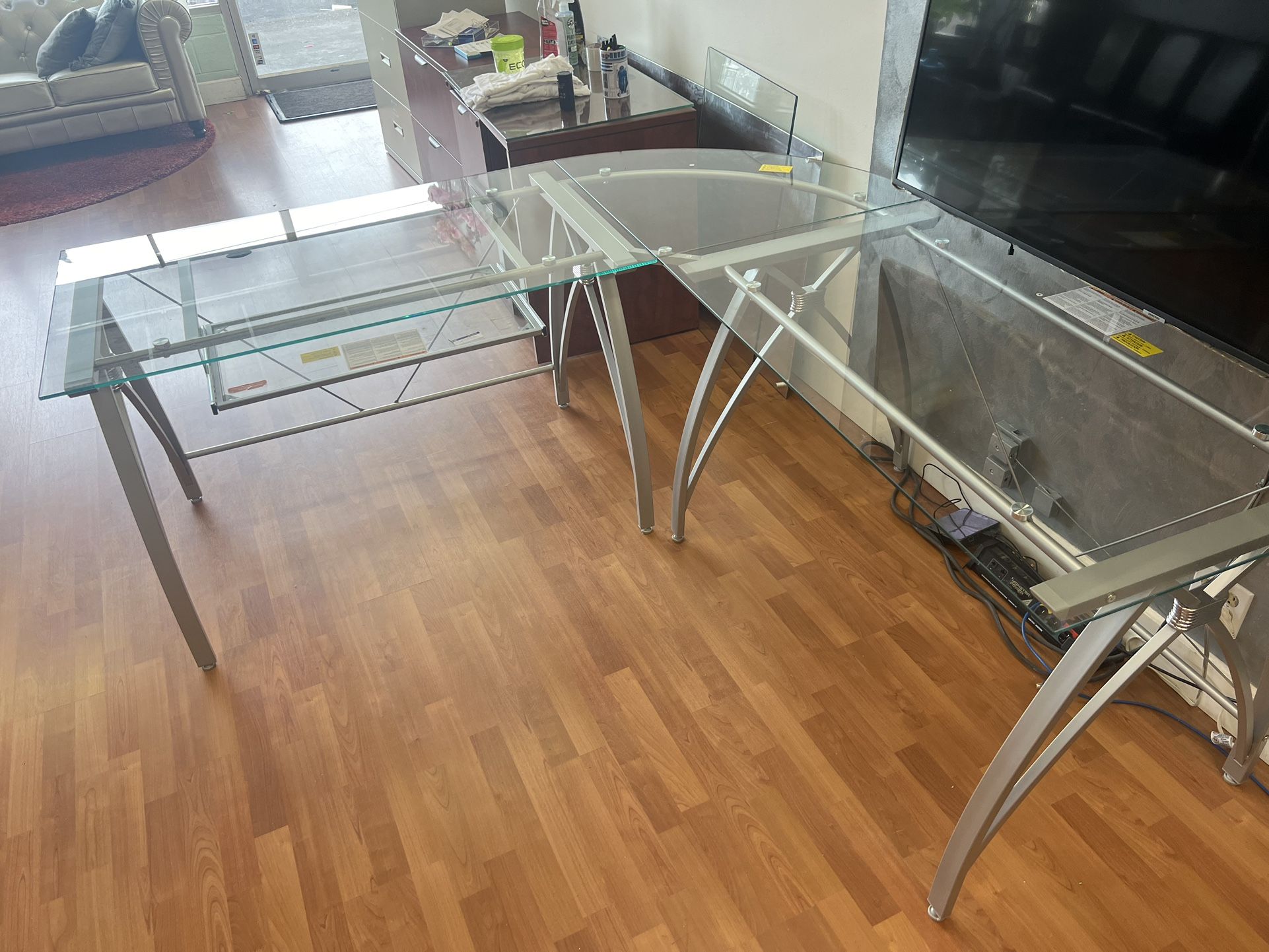 Realspace® Vista Glass 76"W L-Shape Corner Desk, Silver